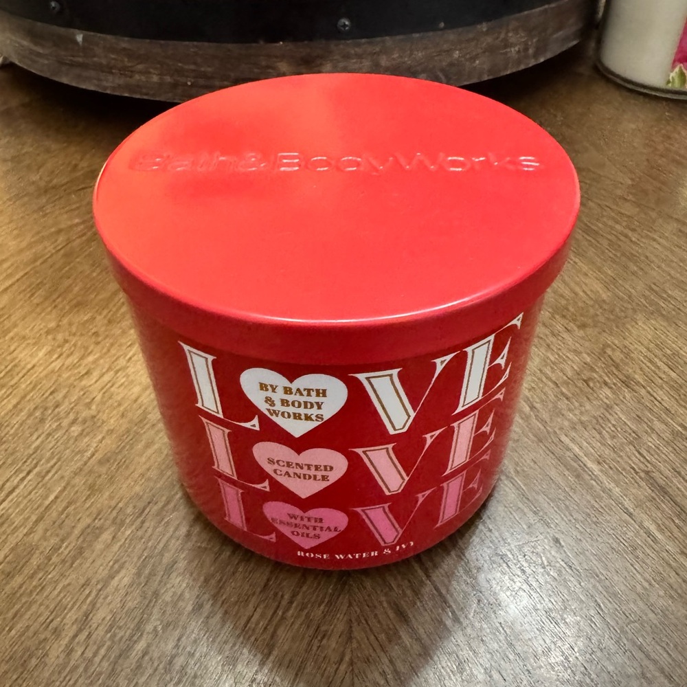 Bath & Body Works Red Love Scented Candle